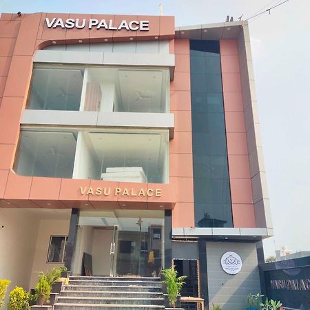Hotel O Vasu Palace Ayodhya Экстерьер фото